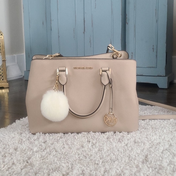 Michael Kors Handbags - Michael Kors Purse
